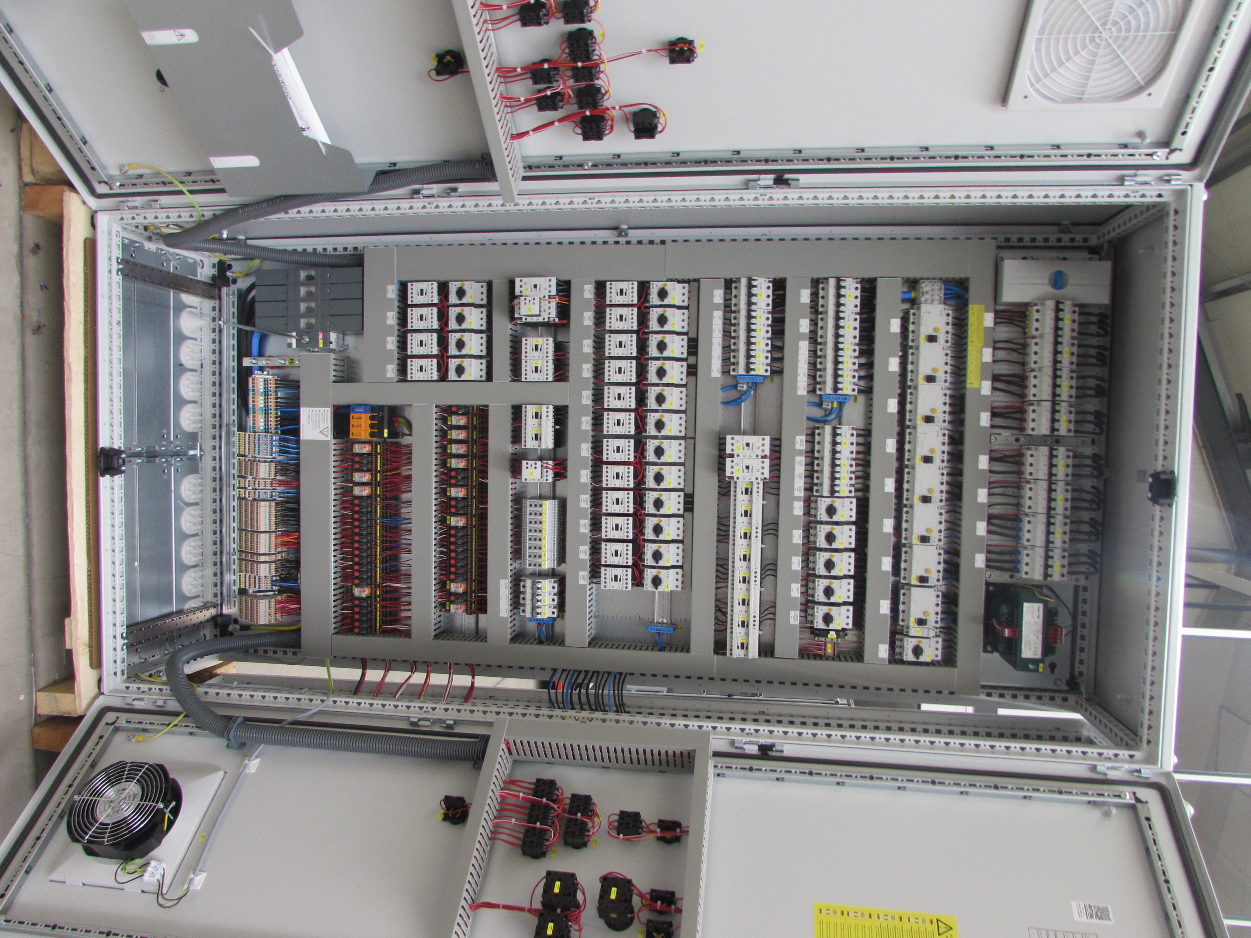 Switch cabinet ECO Broiler climate/feeding/lighting